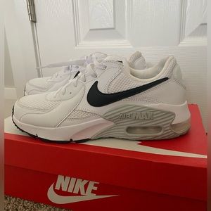 Women’s Nike air max excee